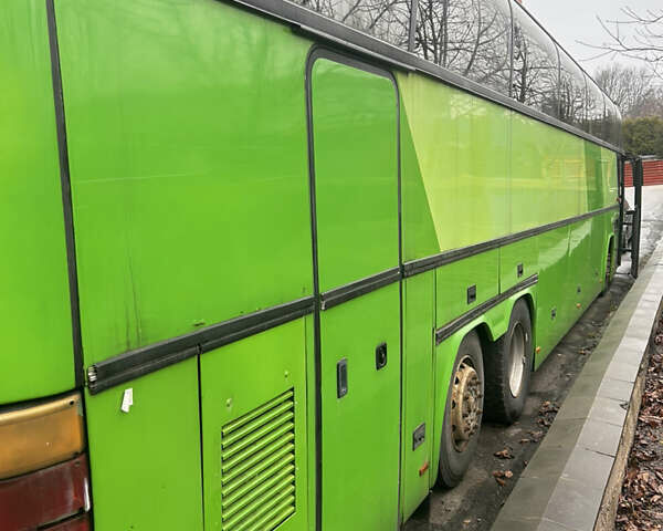 Зеленый Неоплан 116, объемом двигателя 14.62 л и пробегом 500 тыс. км за 17500 $, фото 4 на Automoto.ua