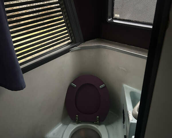 Зеленый Неоплан 116, объемом двигателя 14.62 л и пробегом 500 тыс. км за 17500 $, фото 7 на Automoto.ua