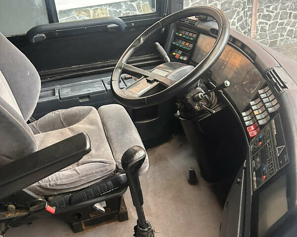 Зеленый Неоплан 116, объемом двигателя 14.62 л и пробегом 500 тыс. км за 17500 $, фото 6 на Automoto.ua