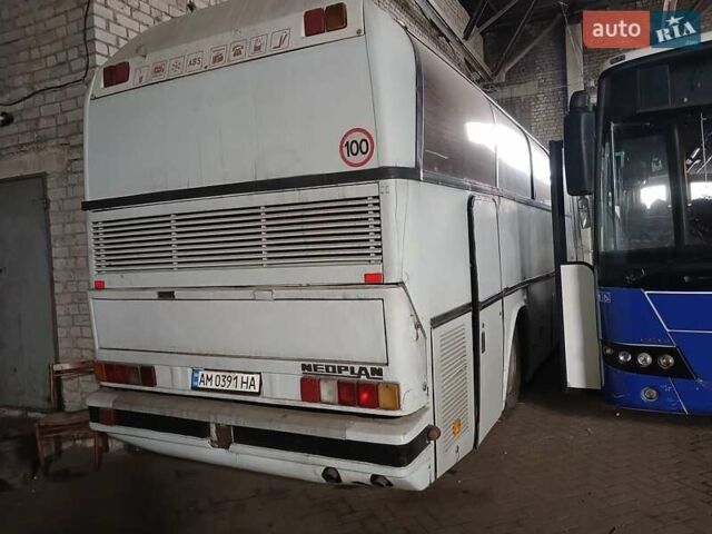 Белый Неоплан 212H, объемом двигателя 10.96 л и пробегом 1 тыс. км за 3900 $, фото 1 на Automoto.ua