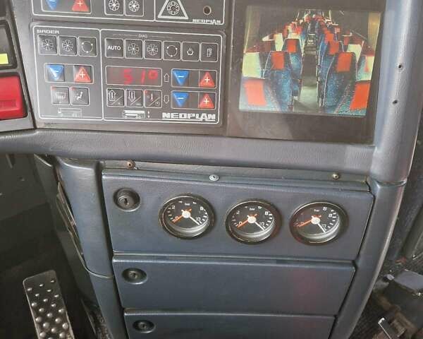 Білий Неоплан N 122, об'ємом двигуна 14.62 л та пробігом 750 тис. км за 35000 $, фото 6 на Automoto.ua