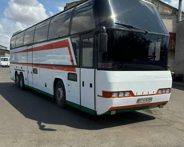 Белый Неоплан N 116, объемом двигателя 12.81 л и пробегом 600 тыс. км за 25000 $, фото 1 на Automoto.ua