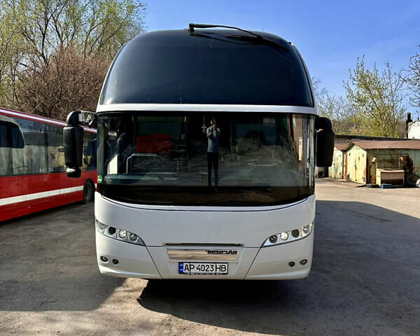 Белый Неоплан N 1216, объемом двигателя 10.9 л и пробегом 670 тыс. км за 77000 $, фото 2 на Automoto.ua