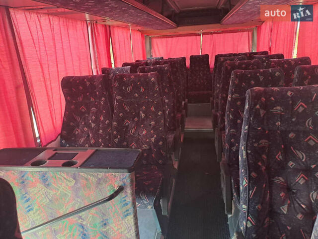 Неоплан N 316 SHD, объемом двигателя 14.62 л и пробегом 200 тыс. км за 17500 $, фото 4 на Automoto.ua