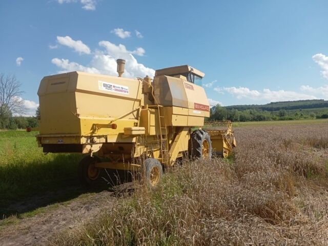 Жовтий Нью Холланд 8030, об'ємом двигуна 6 л та пробігом 10 тис. км за 22000 $, фото 3 на Automoto.ua