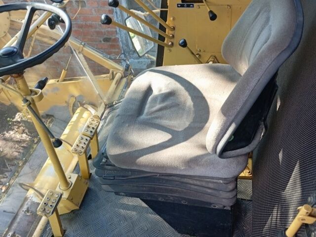 Жовтий Нью Холланд 8030, об'ємом двигуна 6 л та пробігом 10 тис. км за 22000 $, фото 7 на Automoto.ua