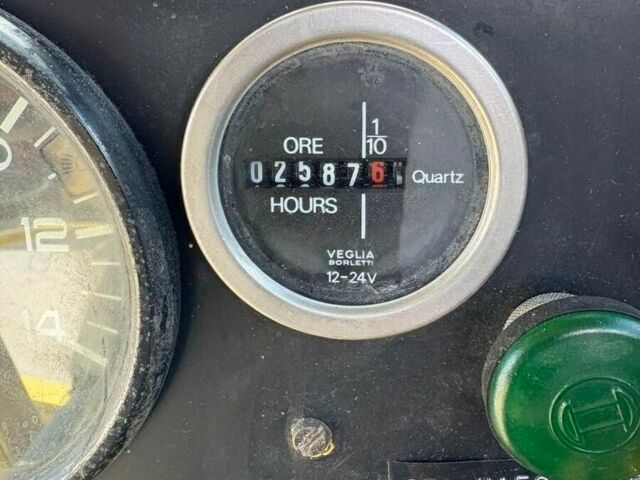 Нью Холланд 8040 1991 у Ужгороді на Automoto.ua Нью Холланд 8040, об'ємом двигуна 0 л та пробігом 0 тис. км за 27991 $, фото 9 на Automoto.ua