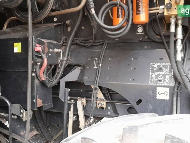 Нью Холланд ЦР 2013 в Луцке на Automoto.ua Нью Холланд ЦР, объемом двигателя 0 л и пробегом 0 тыс. км за 135000 $, фото 2 на Automoto.ua