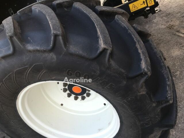 Желтый Нью Холланд ЦР, объемом двигателя 0 л и пробегом 0 тыс. км за 194343 $, фото 5 на Automoto.ua