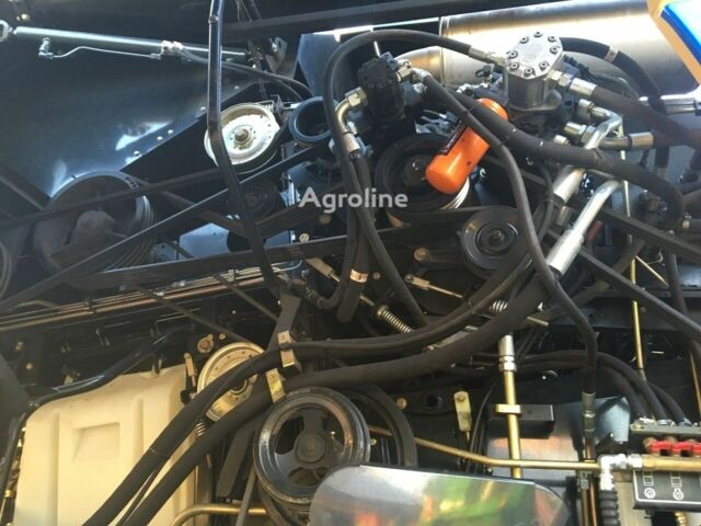 Желтый Нью Холланд ЦР, объемом двигателя 0 л и пробегом 0 тыс. км за 194343 $, фото 6 на Automoto.ua