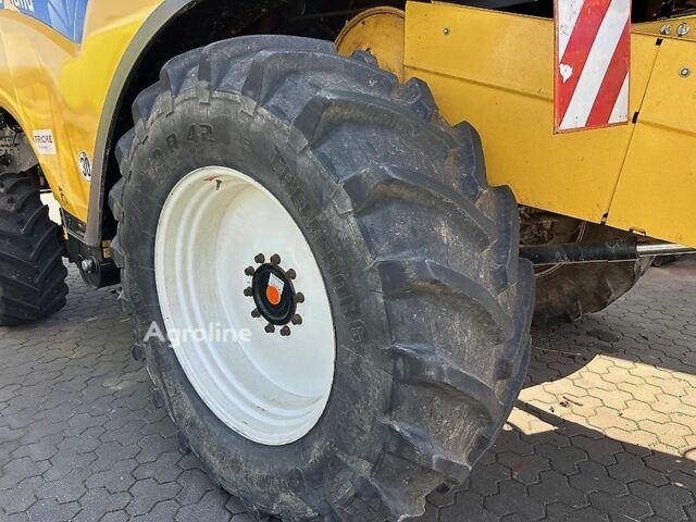 Нью Холланд CX 8060 2008 в Полтаве на Automoto.ua Нью Холланд CX 8060, объемом двигателя 0 л и пробегом 0 тыс. км за 98641 $, фото 7 на Automoto.ua