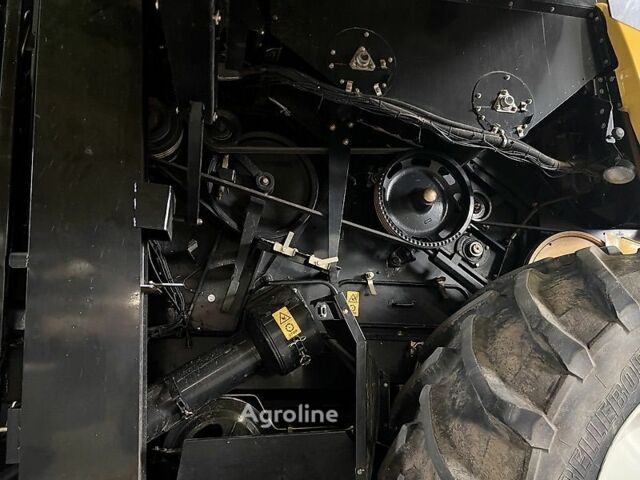 Нью Холланд CX 8060 2008 в Полтаве на Automoto.ua Нью Холланд CX 8060, объемом двигателя 0 л и пробегом 0 тыс. км за 98641 $, фото 12 на Automoto.ua