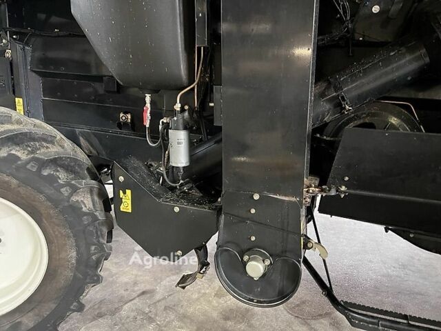 Нью Холланд CX 8060 2008 в Полтаве на Automoto.ua Нью Холланд CX 8060, объемом двигателя 0 л и пробегом 0 тыс. км за 98641 $, фото 9 на Automoto.ua