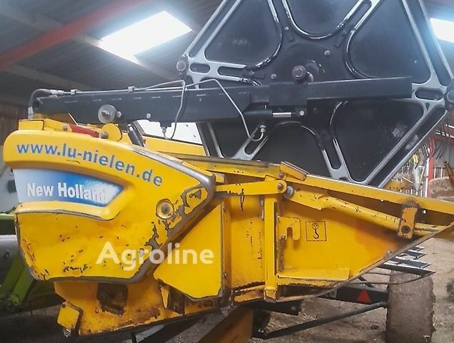 Нью Холланд CX 8060 2008 в Полтаве на Automoto.ua Нью Холланд CX 8060, объемом двигателя 0 л и пробегом 0 тыс. км за 98641 $, фото 27 на Automoto.ua