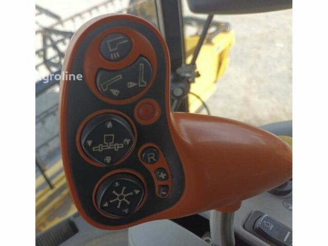 Желтый Нью Холланд CX 8080, объемом двигателя 0 л и пробегом 0 тыс. км за 50540 $, фото 7 на Automoto.ua