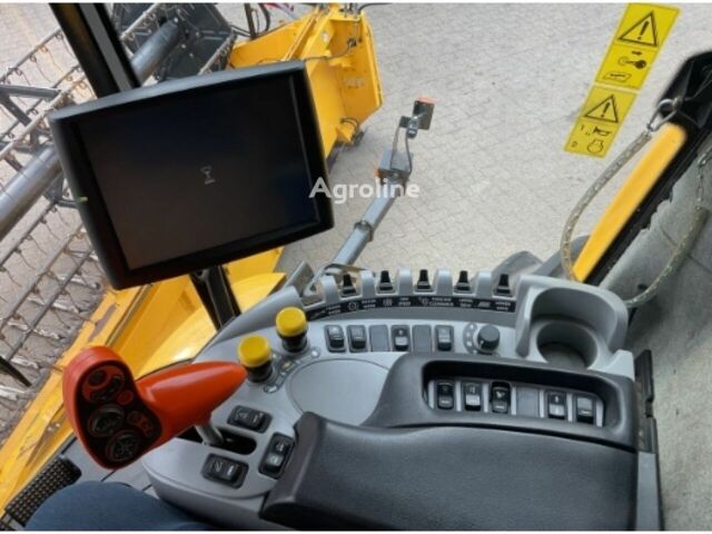 Желтый Нью Холланд CX 8090, объемом двигателя 0 л и пробегом 0 тыс. км за 182777 $, фото 9 на Automoto.ua