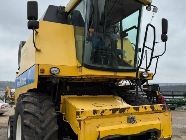Желтый Нью Холланд TC 5080, объемом двигателя 6.7 л и пробегом 10 тыс. км за 60000 $, фото 14 на Automoto.ua