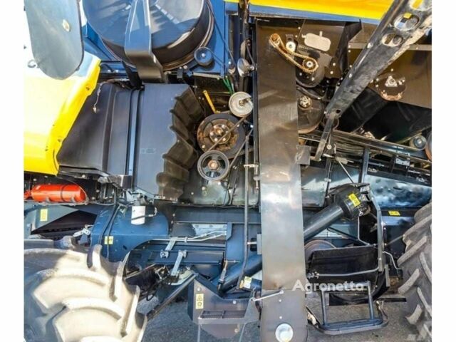 Желтый Нью Холланд CR 9060, объемом двигателя 0 л и пробегом 0 тыс. км за 73446 $, фото 6 на Automoto.ua