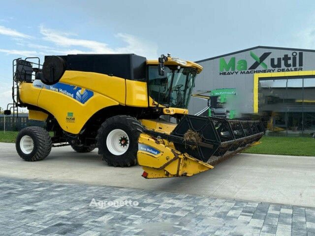 Жовтий Нью Холланд CR 9060, об'ємом двигуна 0 л та пробігом 0 тис. км за 68799 $, фото 5 на Automoto.ua