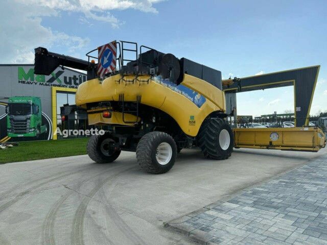 Жовтий Нью Холланд CR 9060, об'ємом двигуна 0 л та пробігом 0 тис. км за 68799 $, фото 3 на Automoto.ua