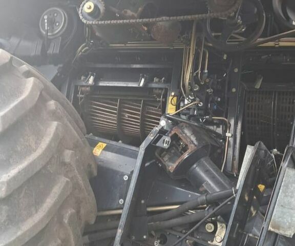 Нью Холланд CR 9080, объемом двигателя 0 л и пробегом 0 тыс. км за 100401 $, фото 3 на Automoto.ua