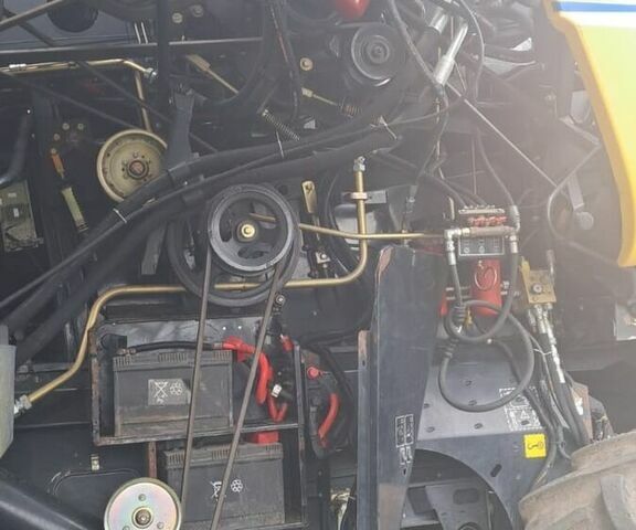 Нью Холланд CR 9080, объемом двигателя 0 л и пробегом 0 тыс. км за 100401 $, фото 4 на Automoto.ua