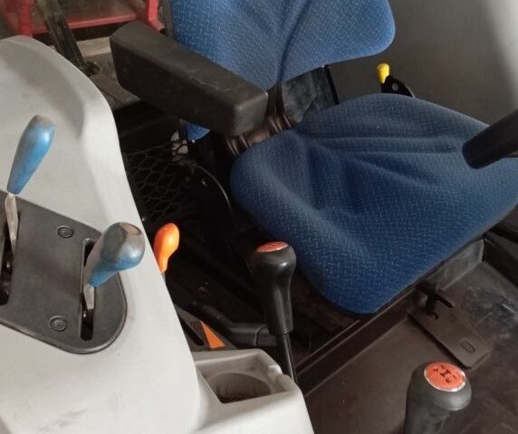 Нью Холланд Другая, объемом двигателя 3.91 л и пробегом 2 тыс. км за 31531 $, фото 10 на Automoto.ua