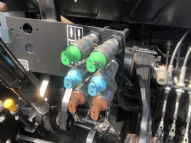 Нью Холланд Другая, объемом двигателя 3.9 л и пробегом 2 тыс. км за 30500 $, фото 3 на Automoto.ua