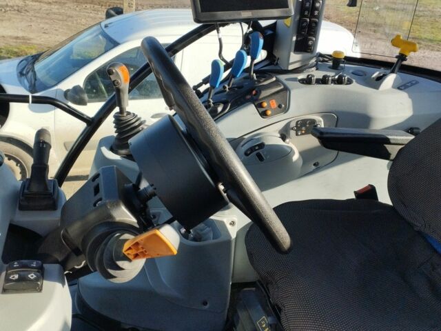 Нью Холланд Другая, об'ємом двигуна 3.9 л та пробігом 888 тис. км за 48000 $, фото 4 на Automoto.ua