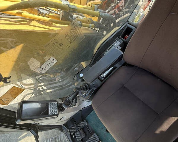 Нью Холланд E 305, объемом двигателя 0 л и пробегом 16 тыс. км за 65500 $, фото 11 на Automoto.ua