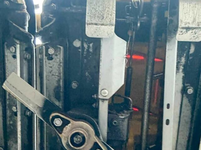 Желтый Нью Холланд MR870N, объемом двигателя 0 л и пробегом 0 тыс. км за 10500 $, фото 7 на Automoto.ua