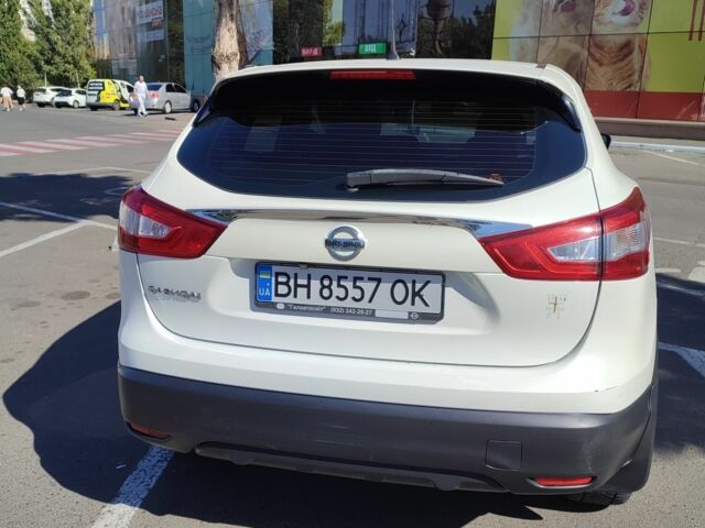 Белый Ниссан 110, объемом двигателя 1.6 л и пробегом 172 тыс. км за 14000 $, фото 2 на Automoto.ua