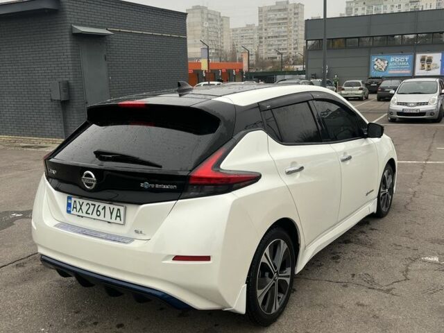 Білий Ніссан 110, об'ємом двигуна 0 л та пробігом 130 тис. км за 10000 $, фото 3 на Automoto.ua