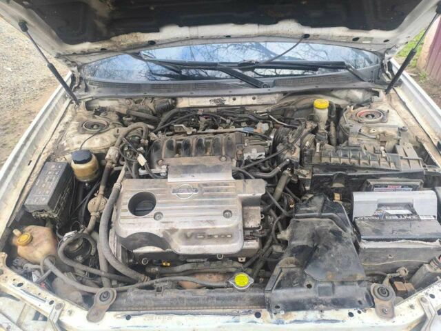 Белый Ниссан 110, объемом двигателя 3 л и пробегом 3 тыс. км за 2063 $, фото 1 на Automoto.ua