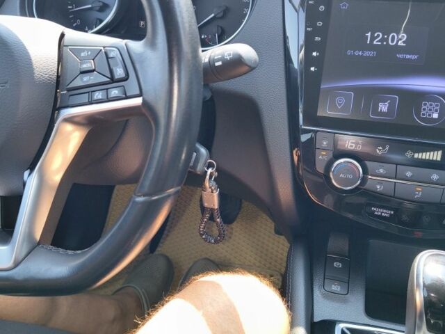 Белый Ниссан 110, объемом двигателя 2 л и пробегом 53 тыс. км за 20600 $, фото 3 на Automoto.ua