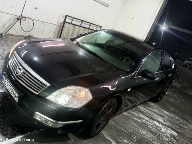 Черный Ниссан 110, объемом двигателя 2 л и пробегом 263 тыс. км за 4500 $, фото 2 на Automoto.ua