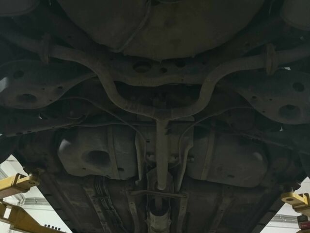 Черный Ниссан 110, объемом двигателя 2 л и пробегом 263 тыс. км за 4500 $, фото 5 на Automoto.ua