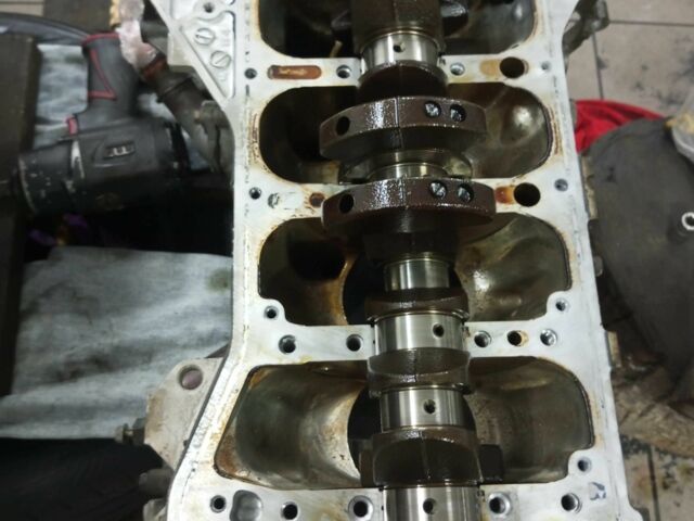 Черный Ниссан 110, объемом двигателя 2 л и пробегом 263 тыс. км за 4900 $, фото 6 на Automoto.ua