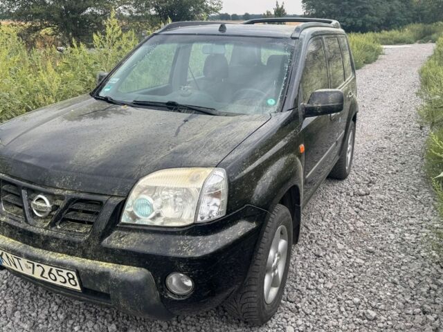 Черный Ниссан 110, объемом двигателя 2 л и пробегом 293 тыс. км за 2500 $, фото 2 на Automoto.ua