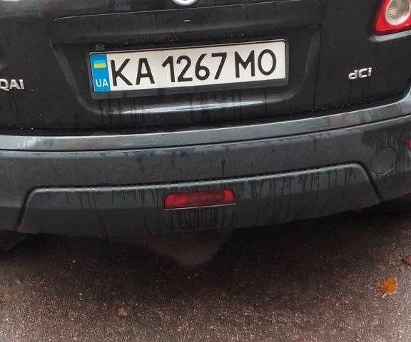 Черный Ниссан 110, объемом двигателя 2 л и пробегом 248 тыс. км за 9000 $, фото 9 на Automoto.ua