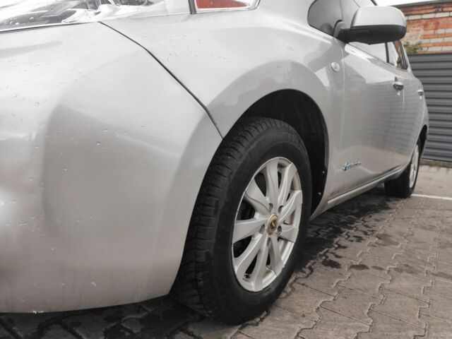 Серый Ниссан 110, объемом двигателя 0 л и пробегом 125 тыс. км за 4600 $, фото 4 на Automoto.ua