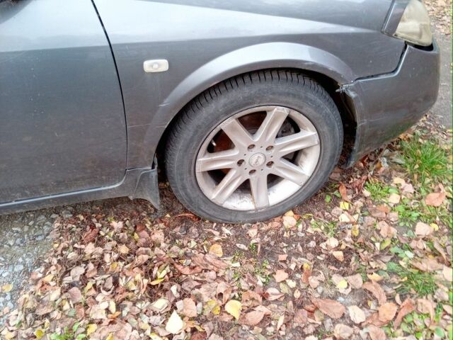 Сірий Ніссан 110, об'ємом двигуна 2 л та пробігом 2 тис. км за 2000 $, фото 8 на Automoto.ua