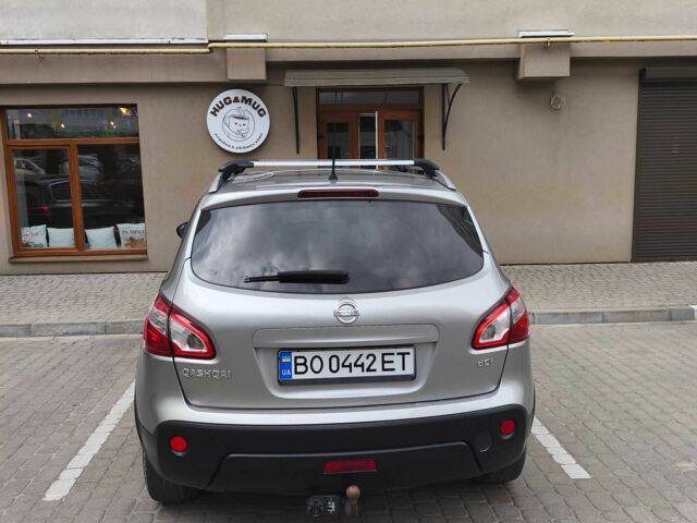 Серый Ниссан 110, объемом двигателя 1.5 л и пробегом 180 тыс. км за 11500 $, фото 2 на Automoto.ua