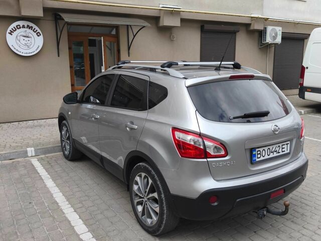 Серый Ниссан 110, объемом двигателя 1.5 л и пробегом 180 тыс. км за 11500 $, фото 1 на Automoto.ua