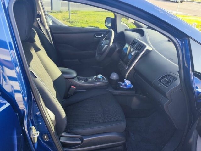 Белый Ниссан 350З, объемом двигателя 0 л и пробегом 190 тыс. км за 7200 $, фото 3 на Automoto.ua