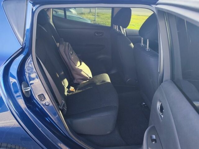 Белый Ниссан 350З, объемом двигателя 0 л и пробегом 190 тыс. км за 7200 $, фото 4 на Automoto.ua