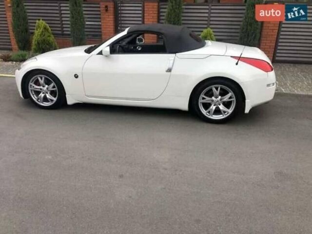 Белый Ниссан 350З, объемом двигателя 3.5 л и пробегом 26 тыс. км за 12500 $, фото 1 на Automoto.ua