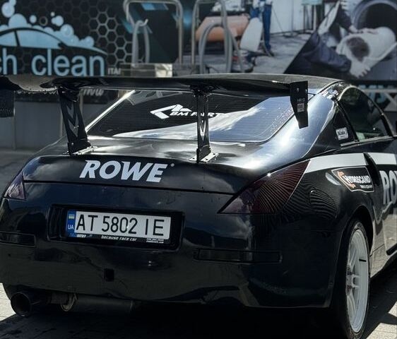 Черный Ниссан 350З, объемом двигателя 3.5 л и пробегом 158 тыс. км за 15000 $, фото 5 на Automoto.ua