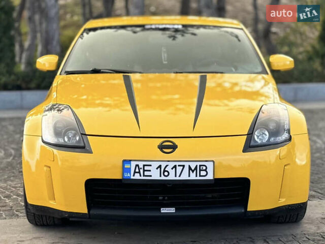 Желтый Ниссан 350З, объемом двигателя 3.5 л и пробегом 115 тыс. км за 12900 $, фото 2 на Automoto.ua
