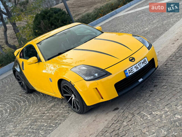 Желтый Ниссан 350З, объемом двигателя 3.5 л и пробегом 115 тыс. км за 12900 $, фото 14 на Automoto.ua